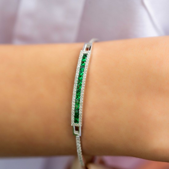 0,52 crt Pırlanta ve Baget Yeşim Taşlı Bileklik 0,52 crt Pırlanta ve Baget Yeşim Taşlı Bileklik