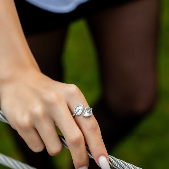 1.55 crt Pırlanta Yaprak Desenli Tasarım Yüzük