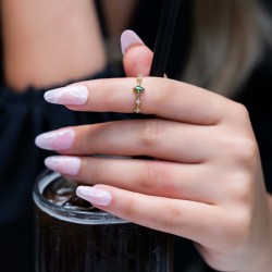 Yeşil Taşlı Tasarım Altın Yüzük