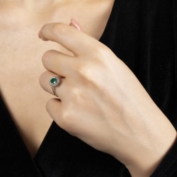 0,26 crt Pırlantalı Damla Zümrüt Yüzük