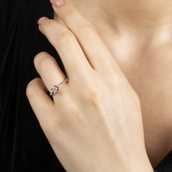 0,25 crt Pırlanta Kalp Tırnaklı Tektaş Yüzük