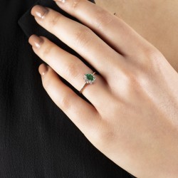 0,20 crt Pırlantalı Zümrüt Yüzük